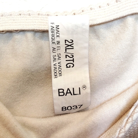 Bali Light Control High-Waisted Lace Patterned Underwear - Picture 3 of 3